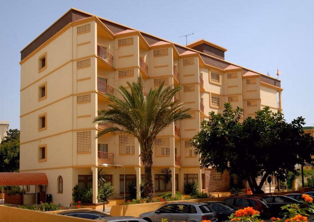 Hotel Monarque Cendrillón