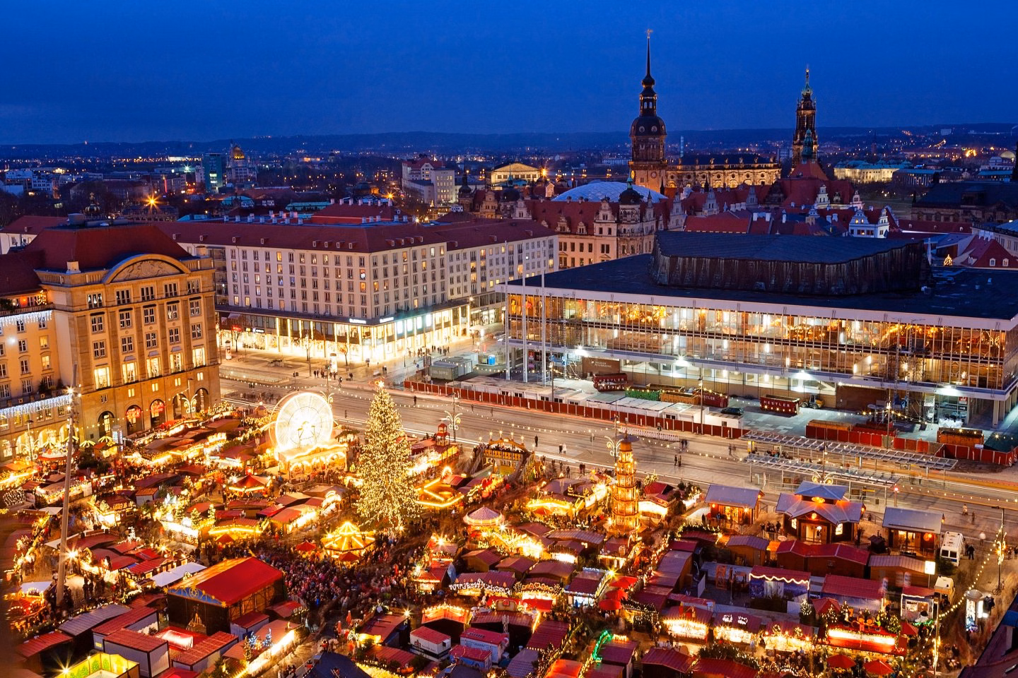 Kalėdinės Bavarijos mugės, kalnai ir pilys