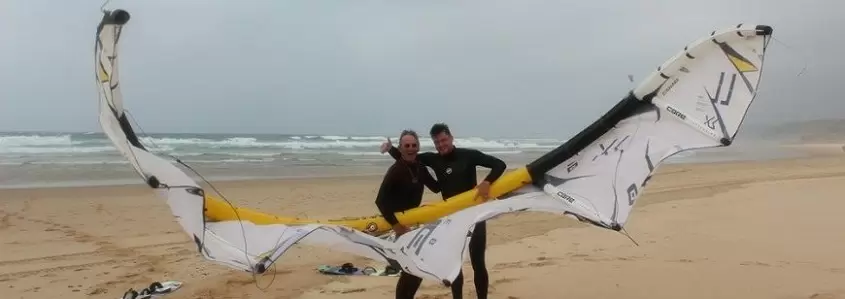Kaip Pasirink Sparnus 2kite komanda gaudė bangas ir vėjus Portugalijoje
