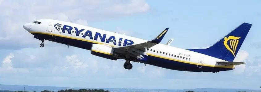 SVARBU: keičiasi Ryanair oro linijų rankinio bagažo tvarka