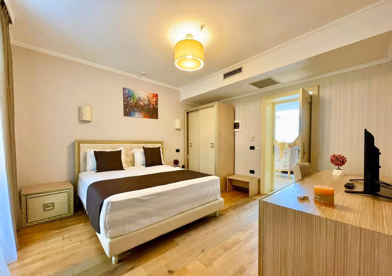 AMH Hotel Durres - Kelionė į Duresį