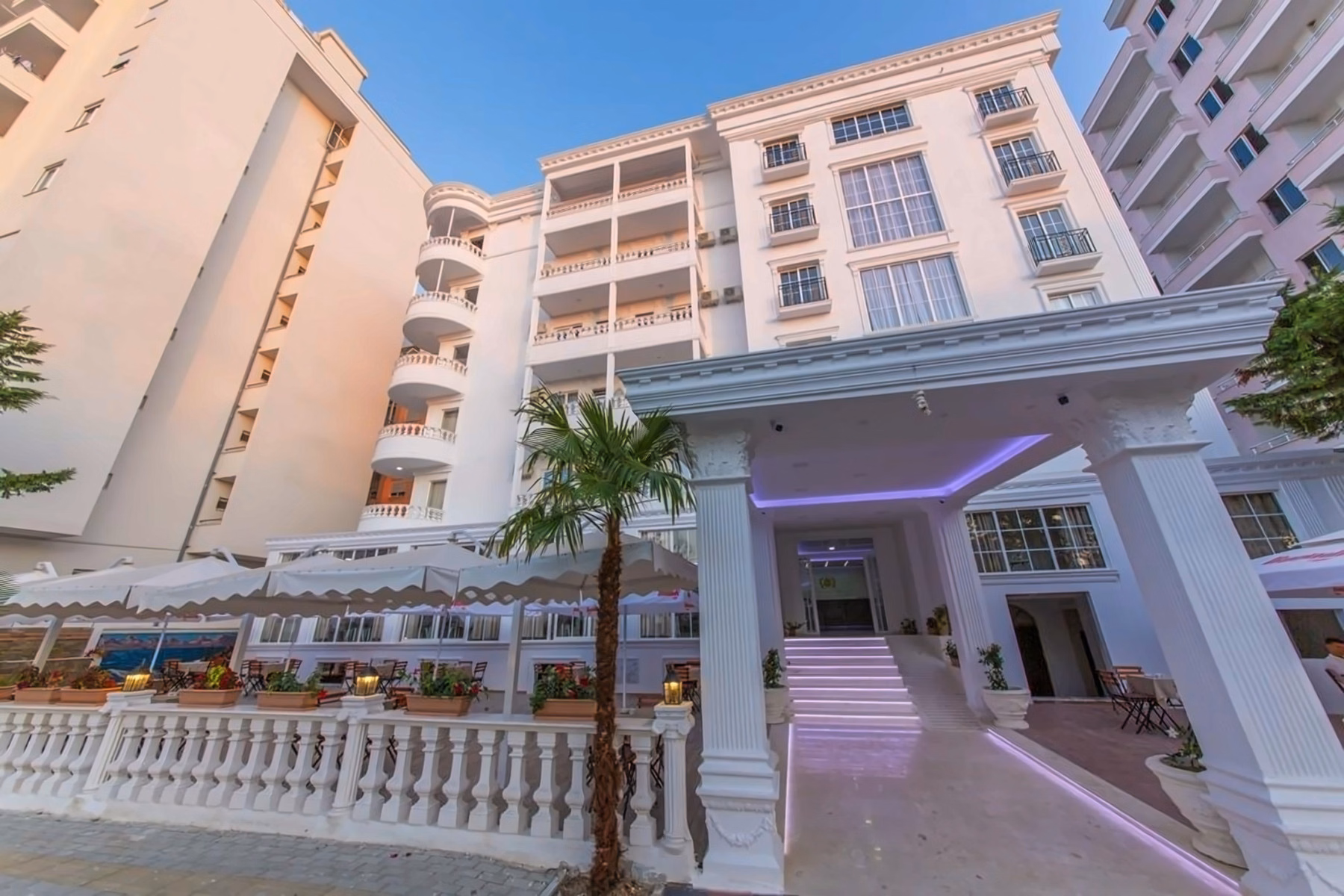 Esal Hotel