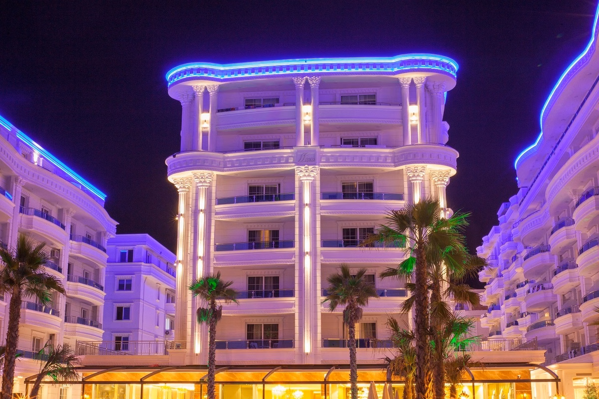 Grand Blue Fafa Resort