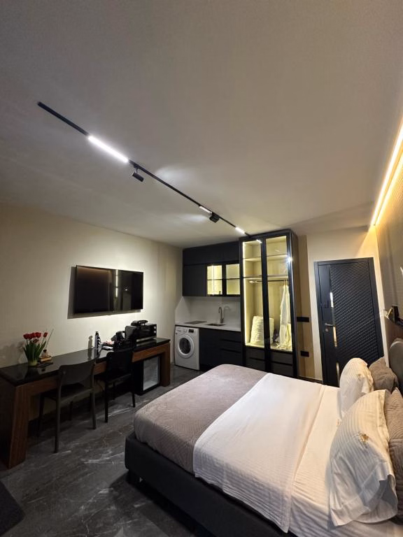 La Mirage Suites & Apartments