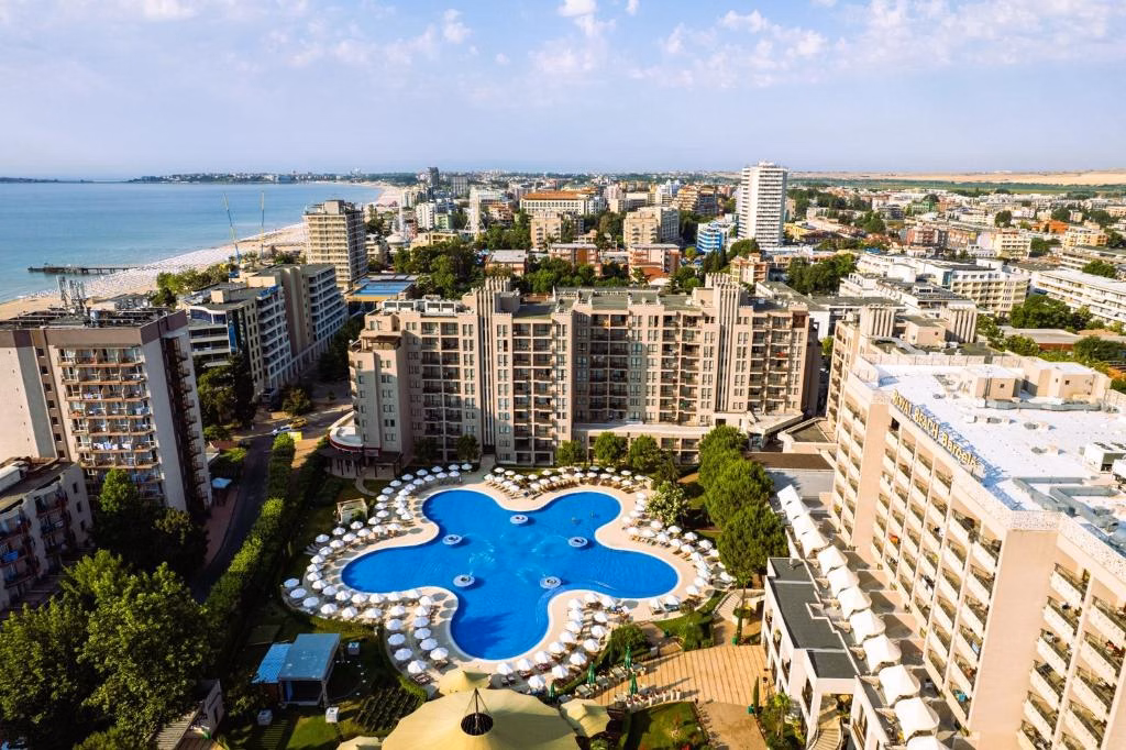 Barcelo Royal Beach