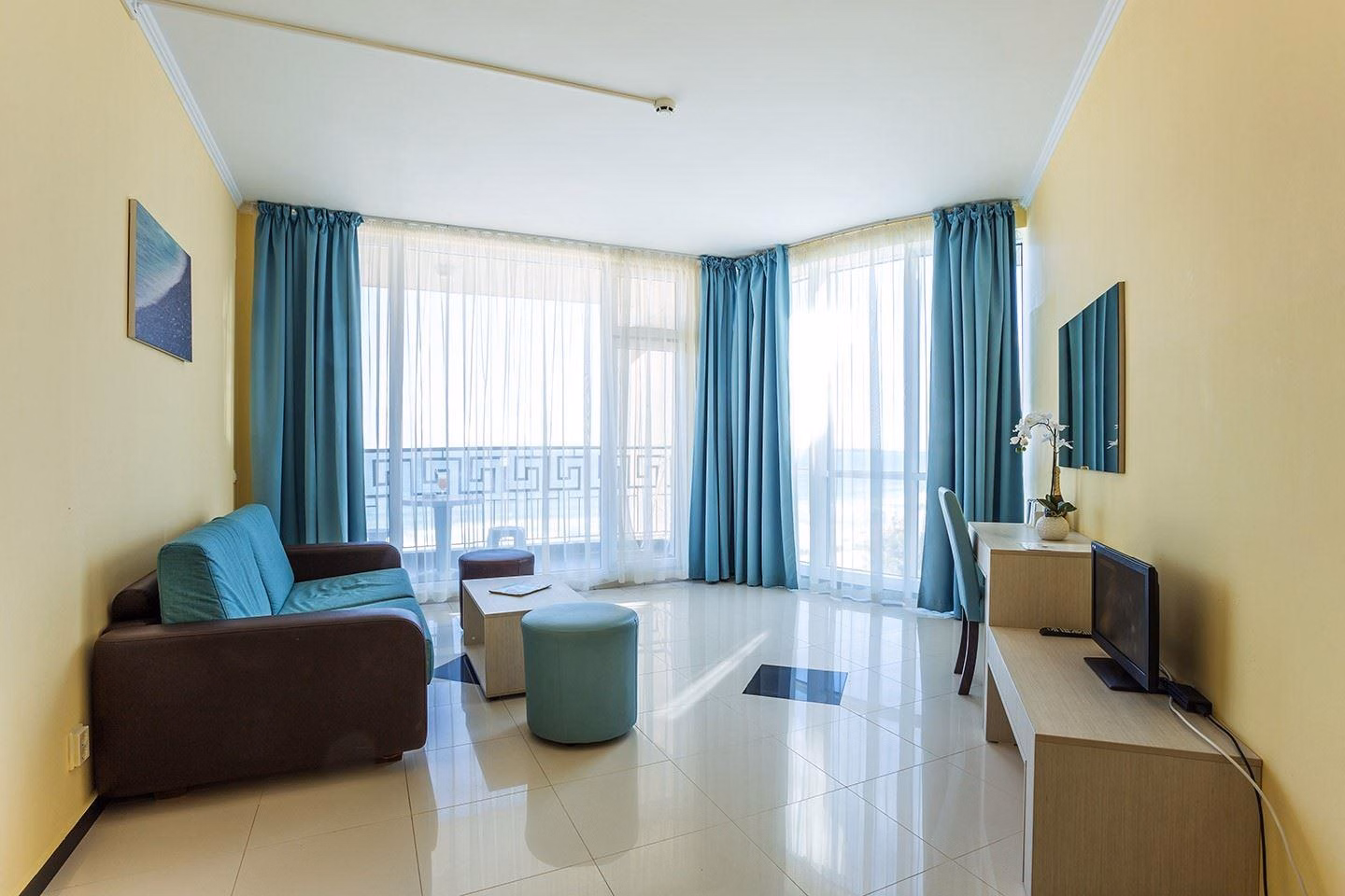 Blue Pearl Hotel