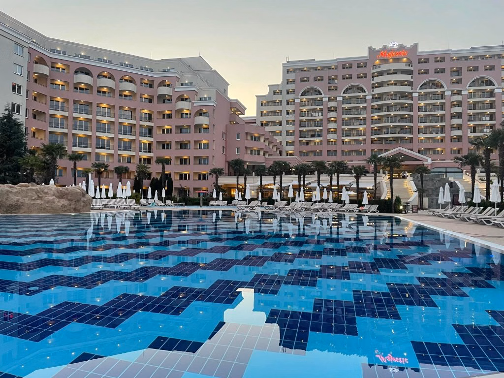 DIT Majestic Beach Resort