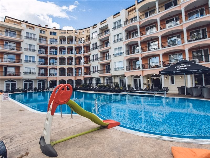 Avenue Deluxe Hotel