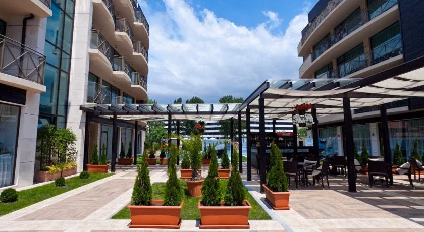 Lion Sunny Beach