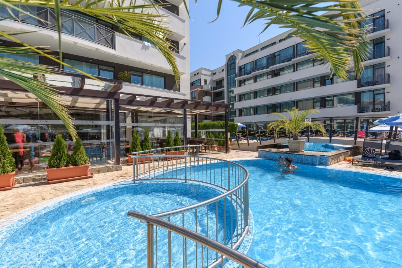 Lion Sunny Beach