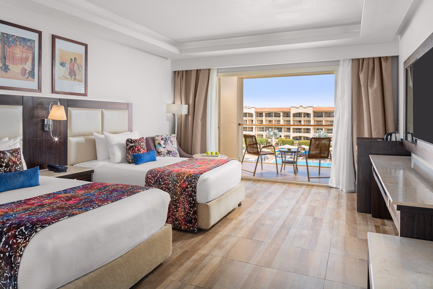 Albatros White Beach