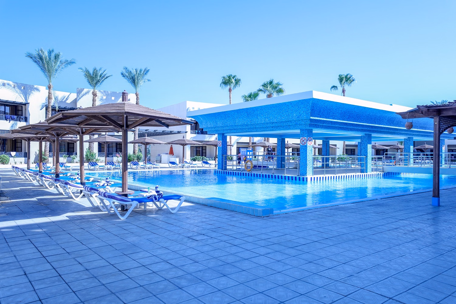 Blend Club Aqua Resort