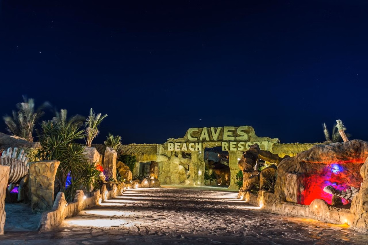 Caves Beach Resort Hurghada