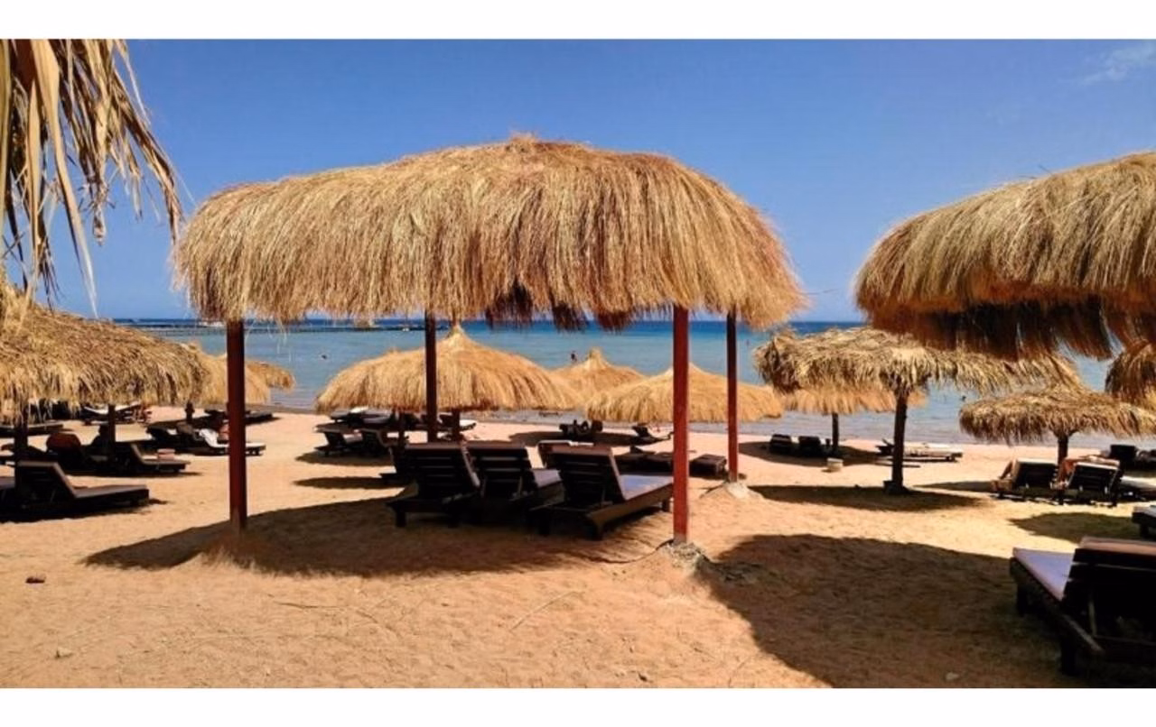 Caves Beach Resort Hurghada
