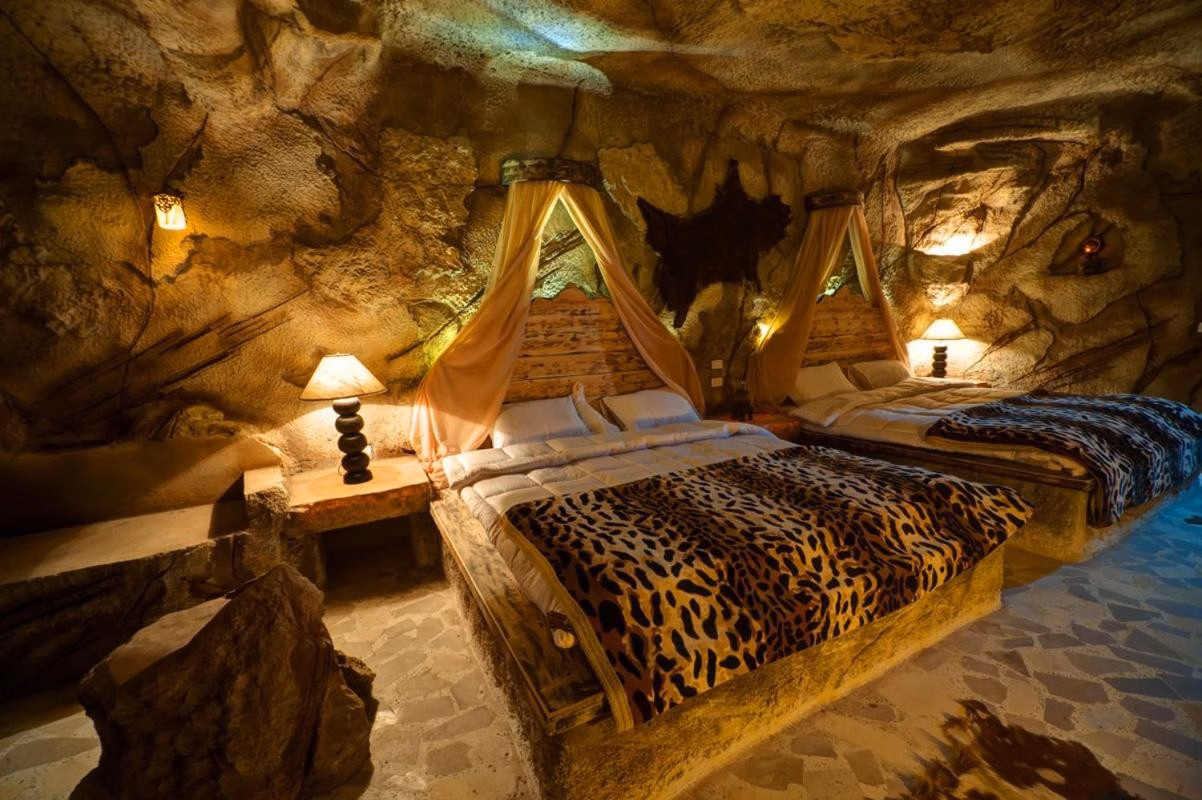 Caves Beach Resort Hurghada