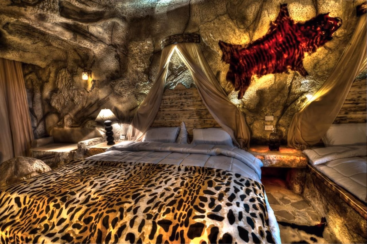 Caves Beach Resort Hurghada