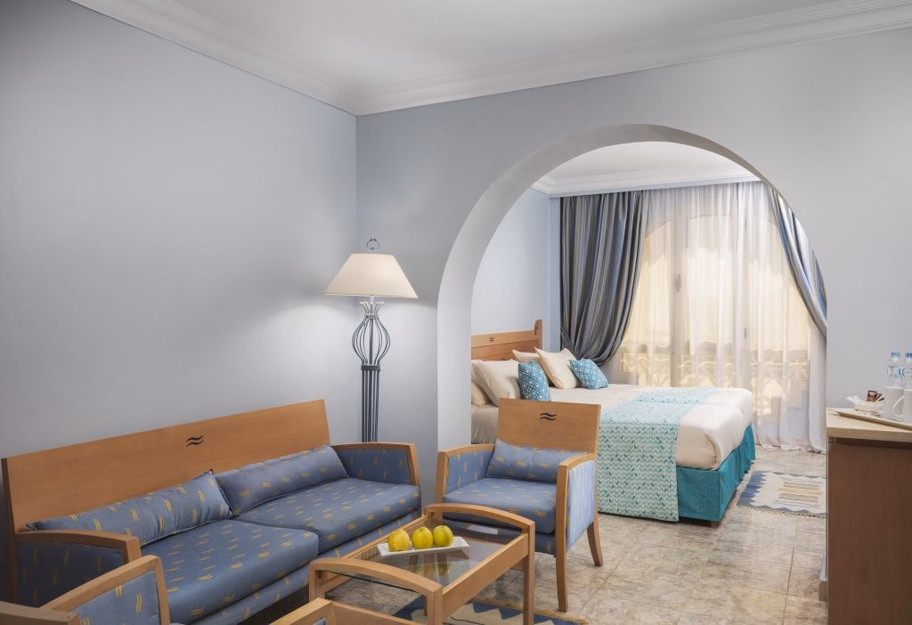 Royal Lagoons Resort and Aqua Park Hotel