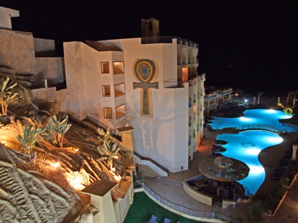 Sphinx Aqua Park Beach Resort