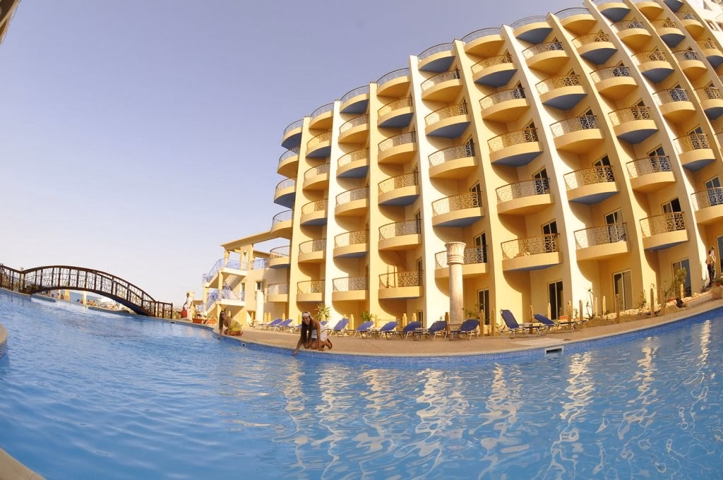 Sphinx Aqua Park Beach Resort