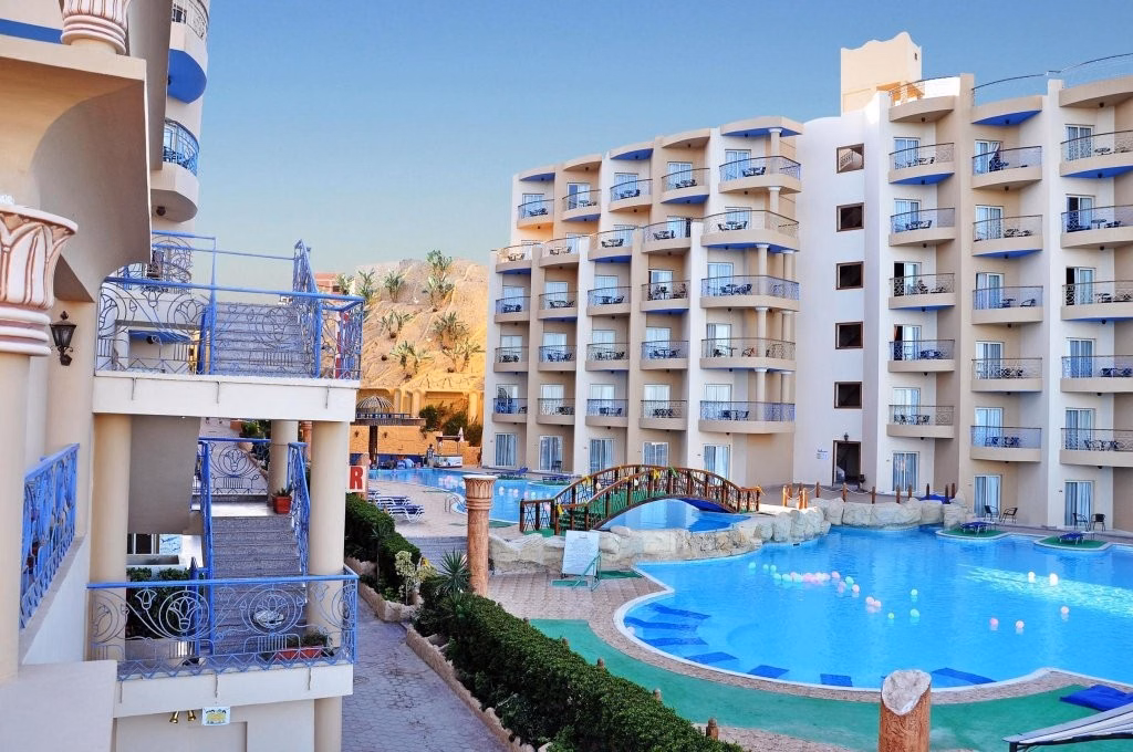Sphinx Aqua Park Beach Resort