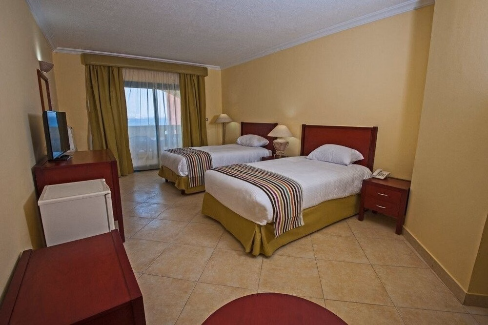 Sun & Sea Hotel