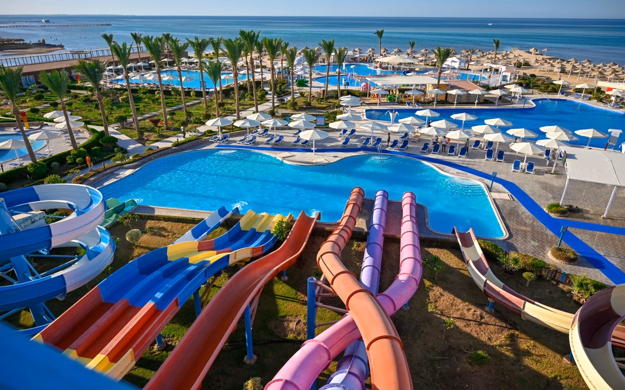 SUNRISE Azalea Aqua Park Resort