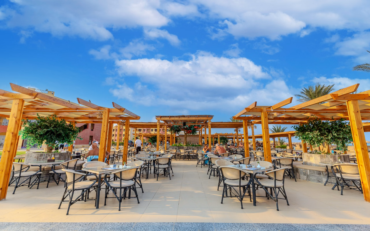 Casa Mare Resort (ex. Royal Tulip Beach Resort)