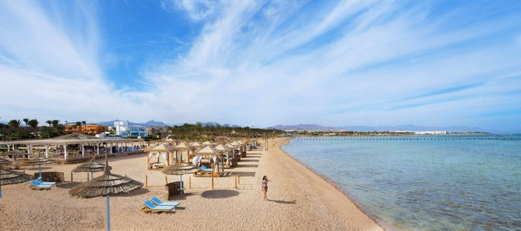 Amwaj Oyoun Resort