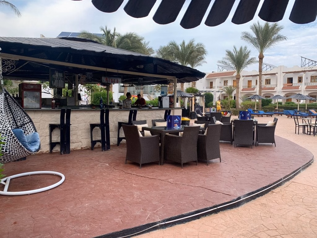 Dive Inn Resort
