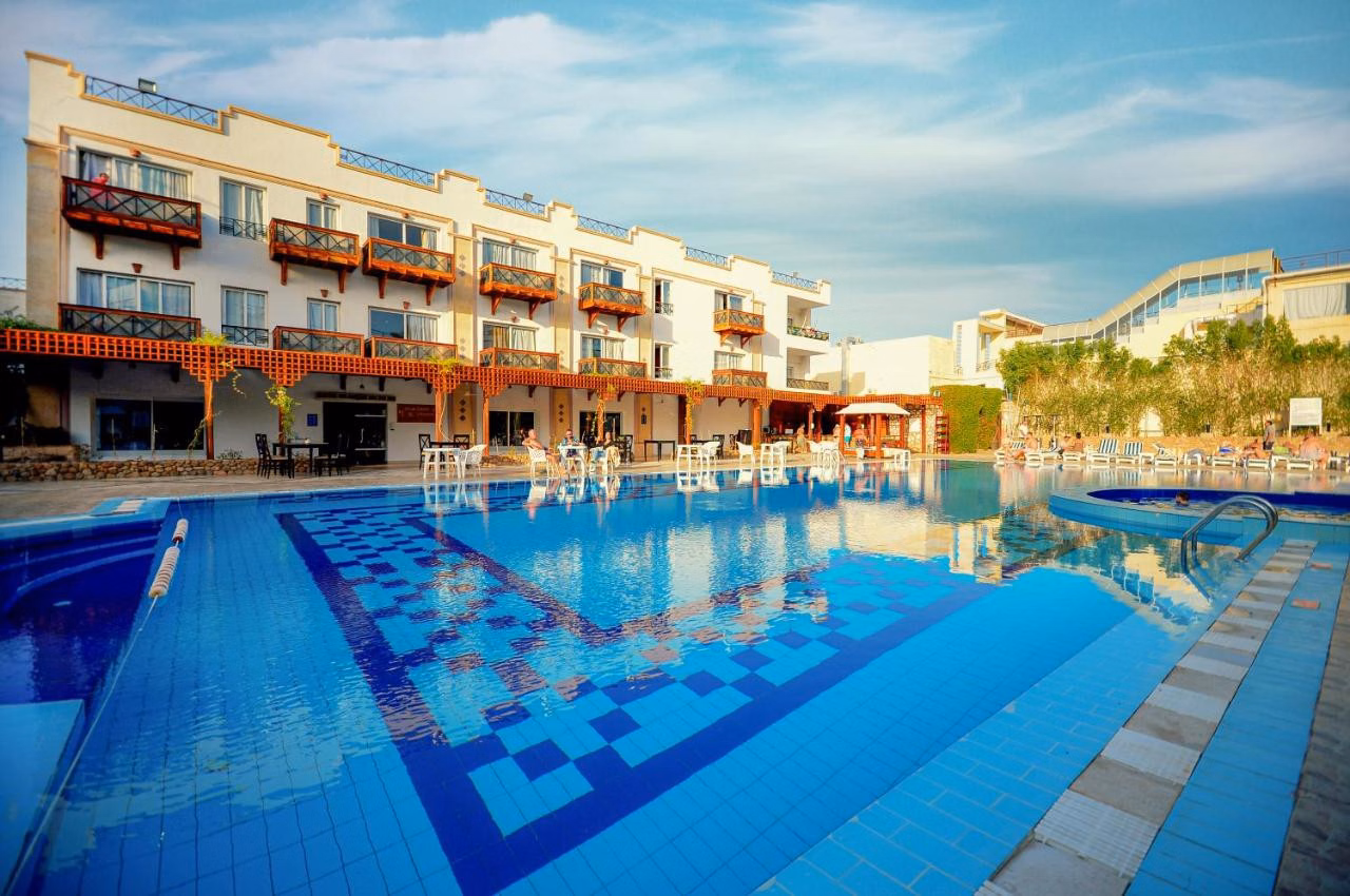Falcon Naama Star Hotel