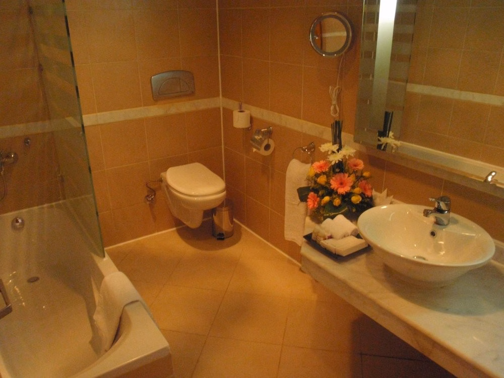 Parrotel Beach Resort
