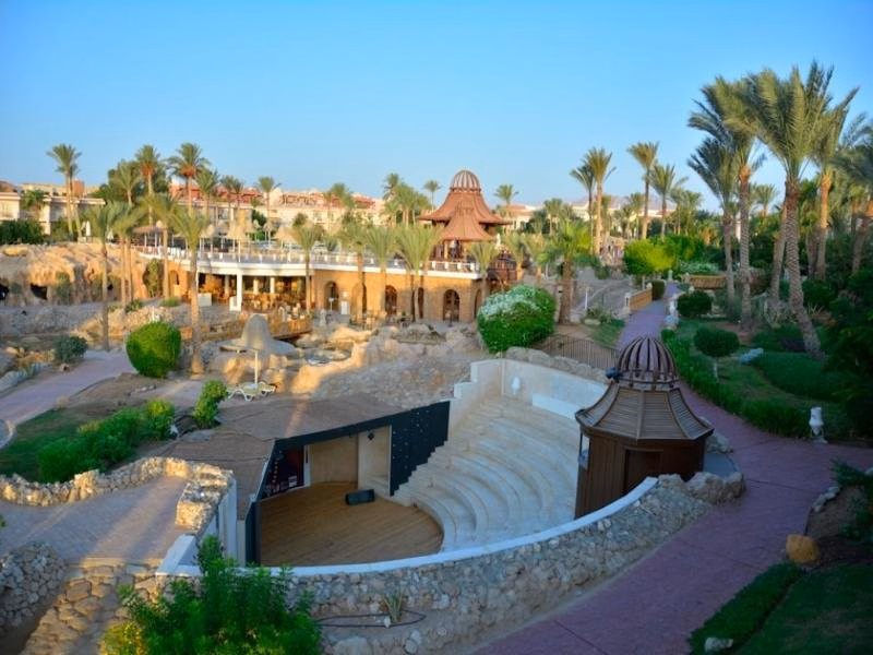 Parrotel Beach Resort
