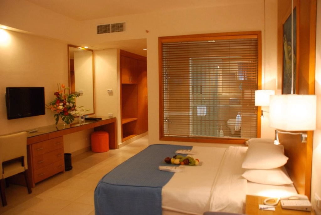Parrotel Beach Resort