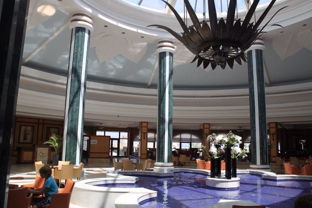 Reef Oasis Beach Resort