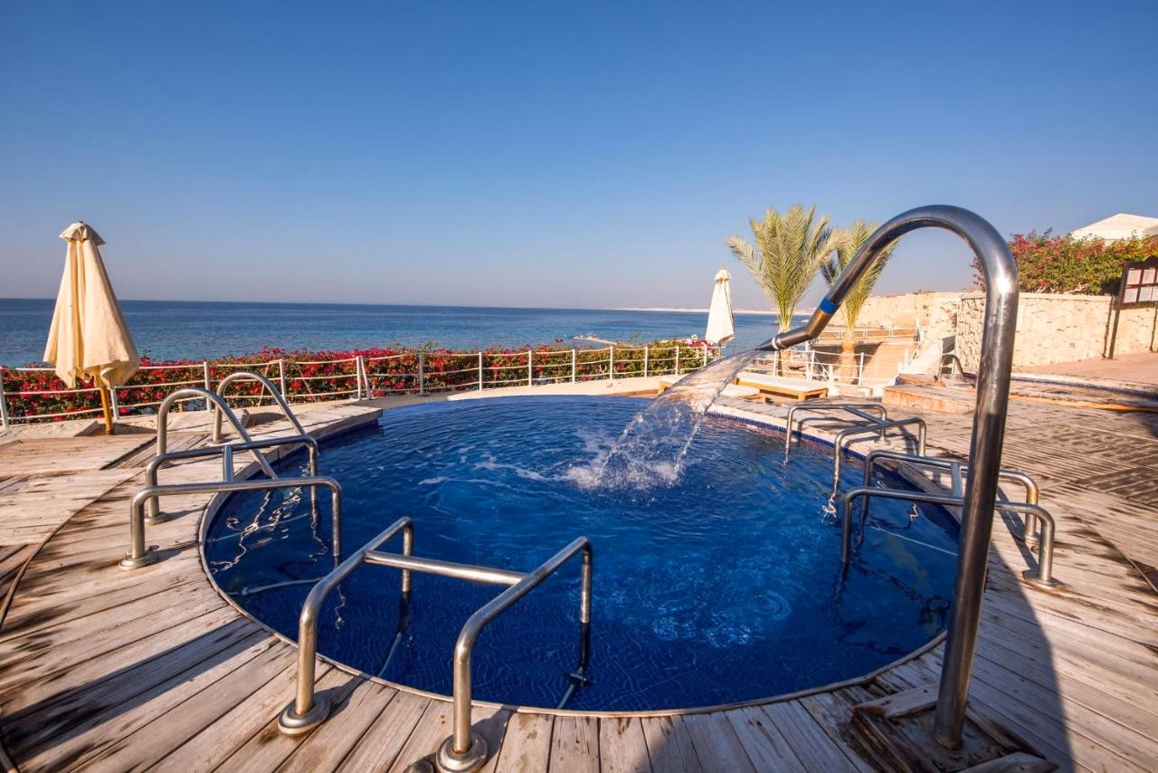 Reef Oasis Beach Resort