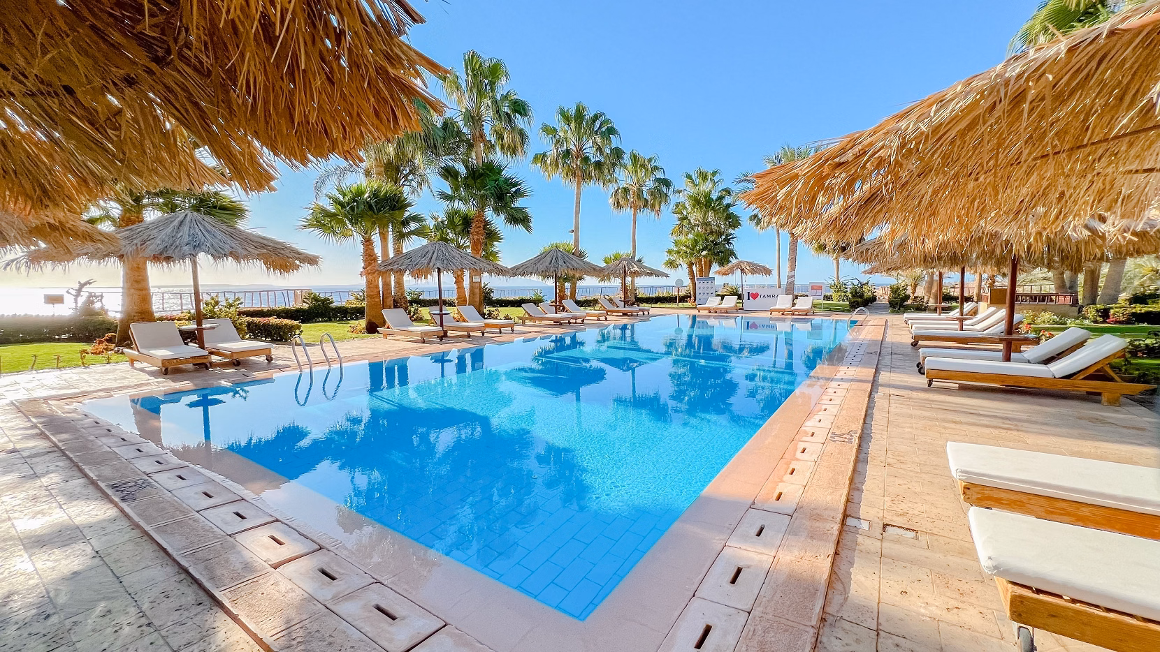 Tamra Beach Resort