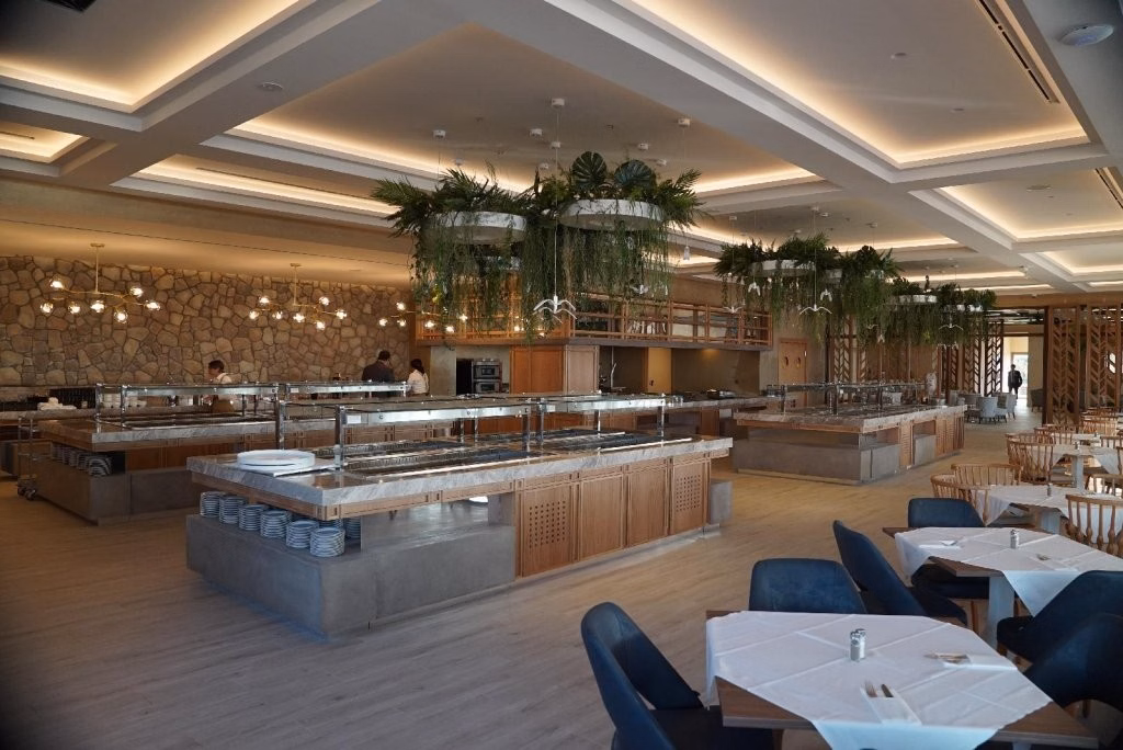 Almуros Beach Resort and Spa