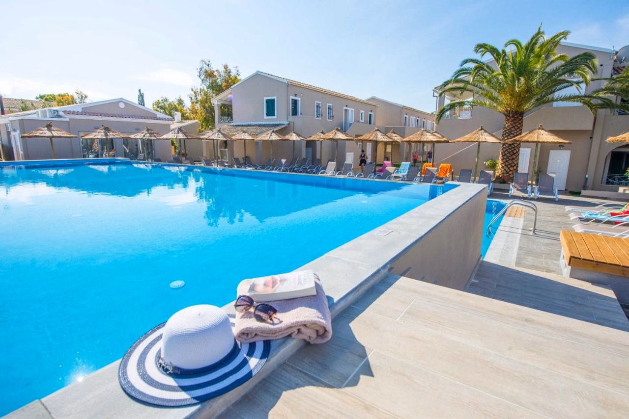 Amour Holiday Resort