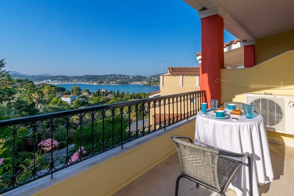 Elite Corfu - Adults Friendly