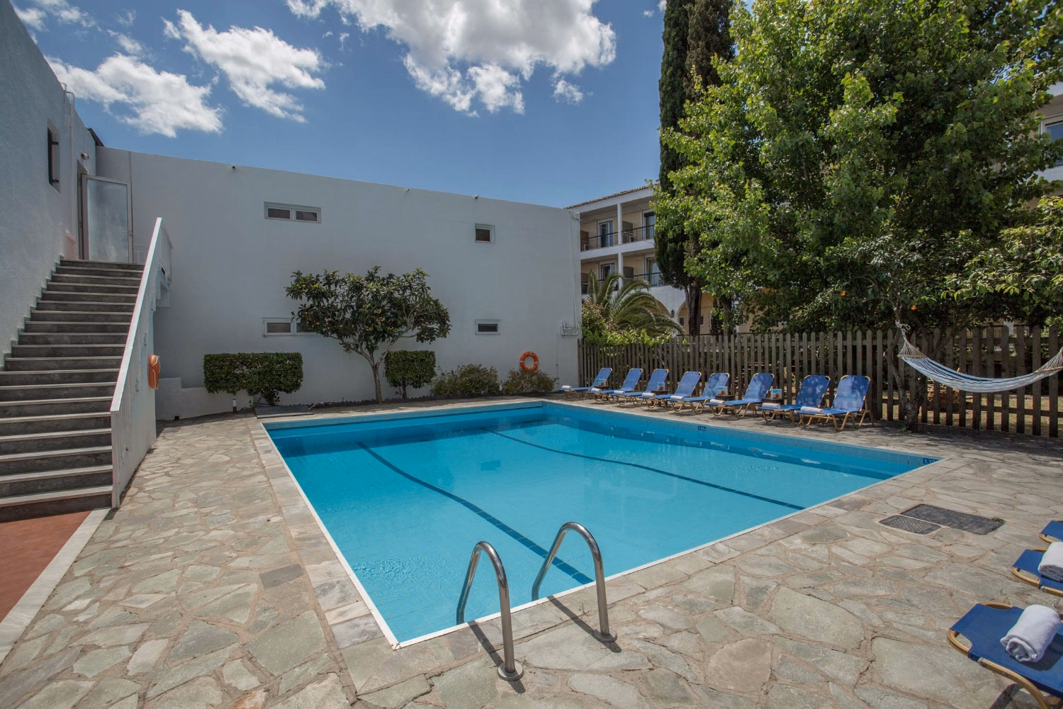 Popi Star Hotel