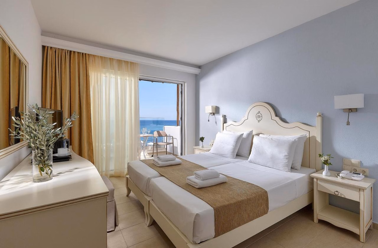 Alexander Beach Hotel & Village Resort Hotel