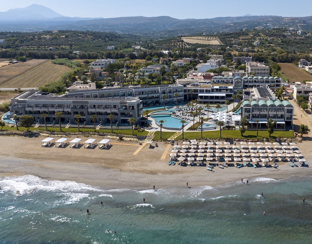 Amira Luxury Resort & Spa