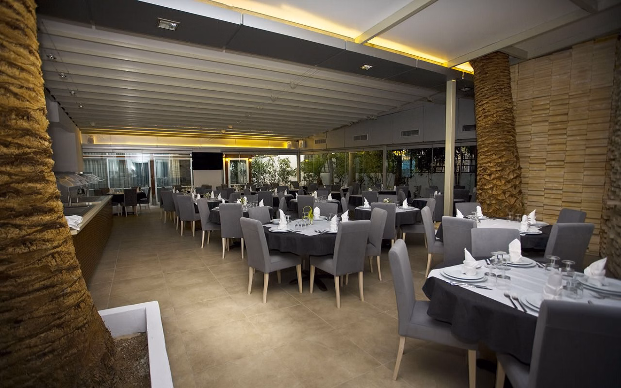 Astron Hotel