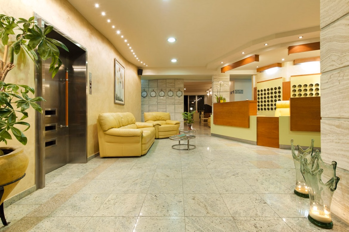 Axos Hotel