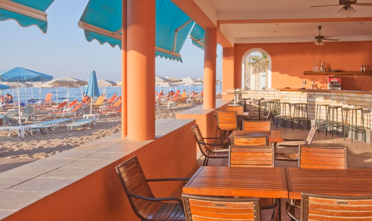 Dedalos Beach Hotel