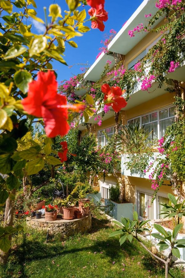 Dedalos Beach Hotel