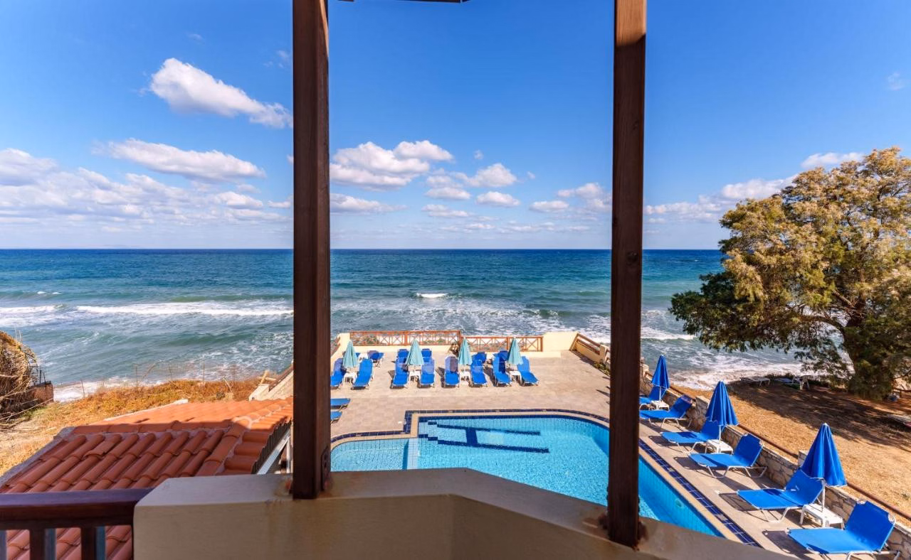 Dedalos Beach Hotel