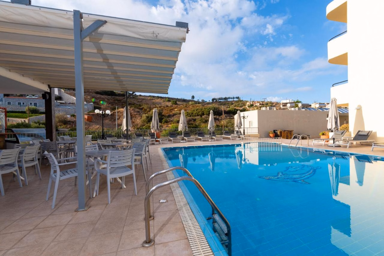 Elpis Studios & Apartments