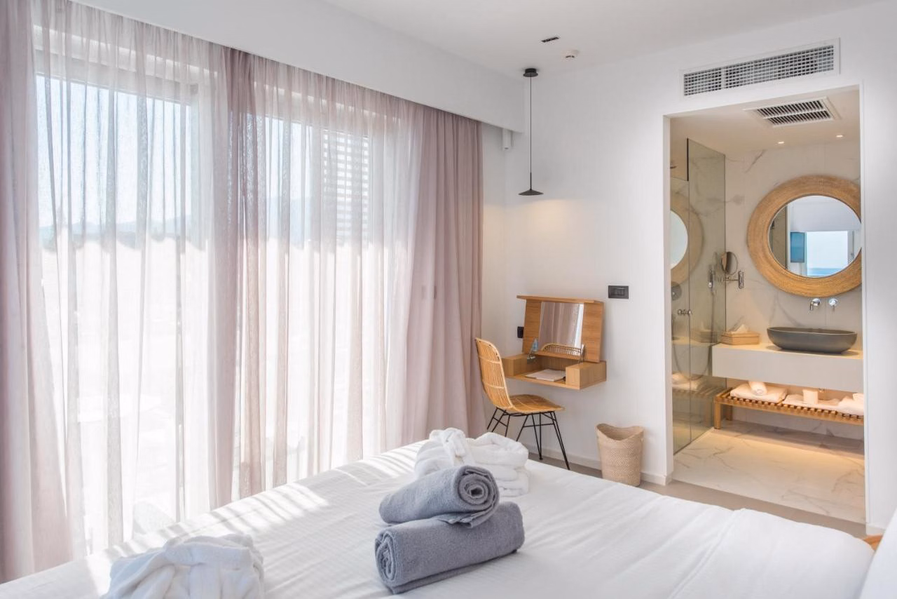 Enorme Ammos Beach Resort Hotel