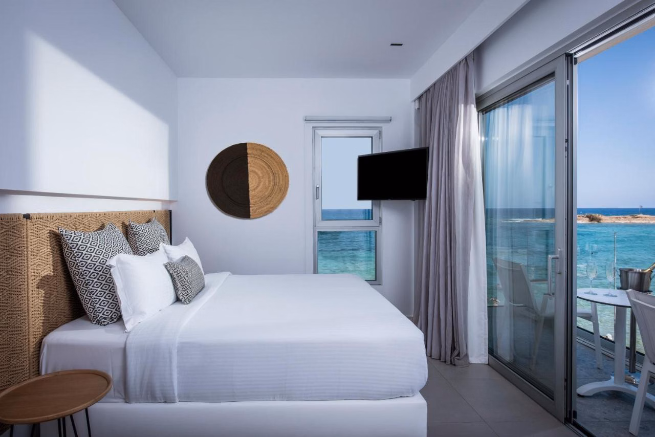 Enorme Ammos Beach Resort Hotel
